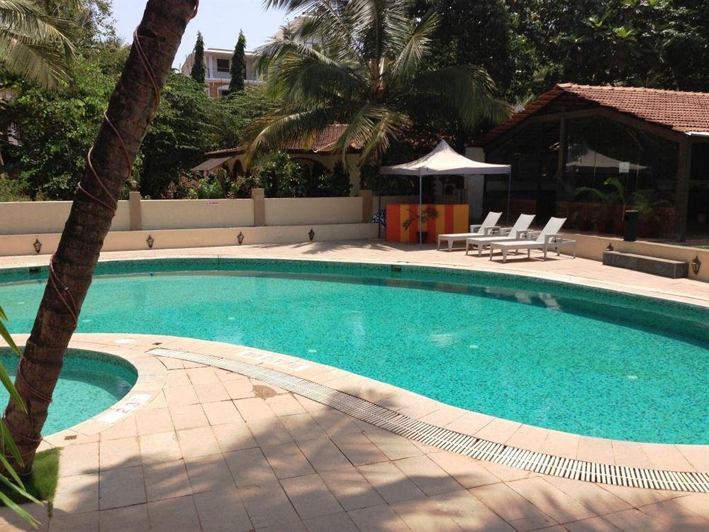 Sukhmantra Resort & Spa Candolim Bagian luar foto