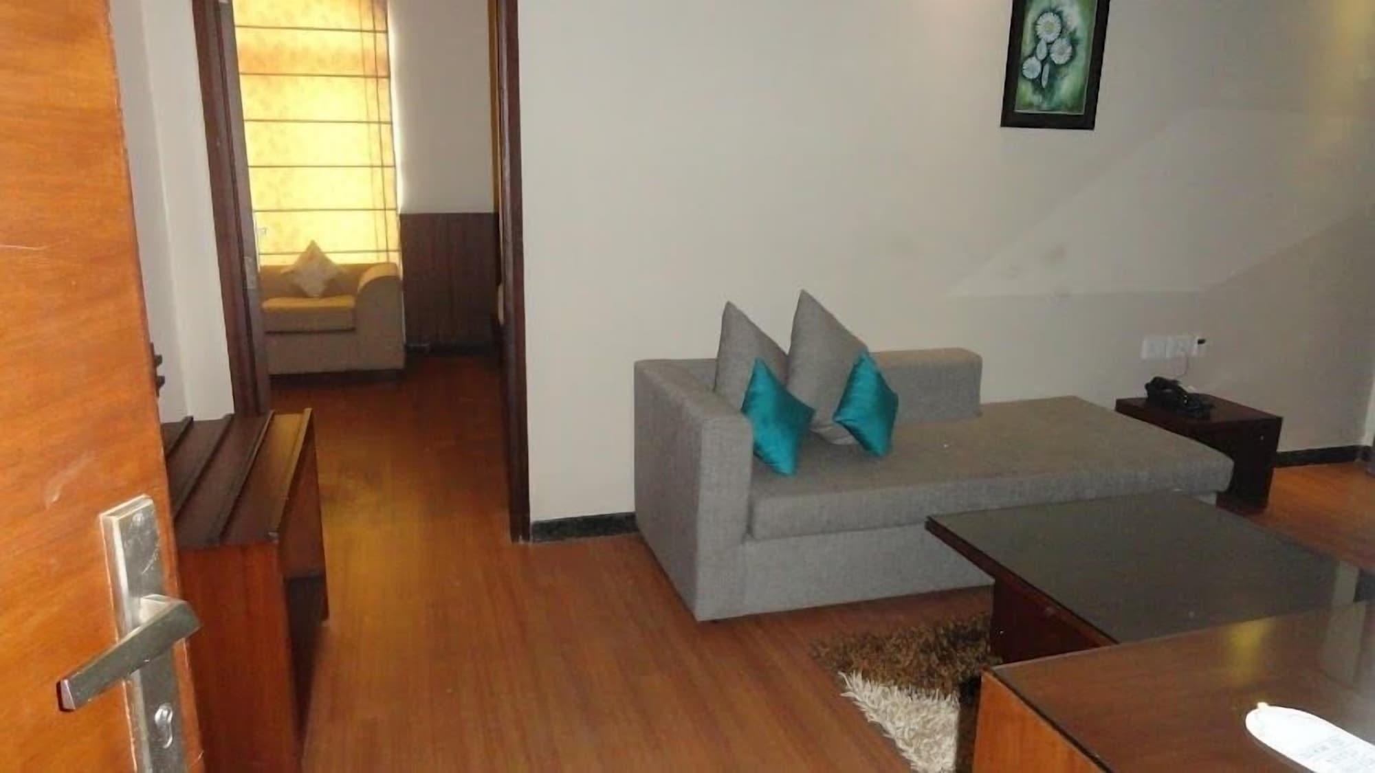 Sukhmantra Resort & Spa Candolim Bagian luar foto