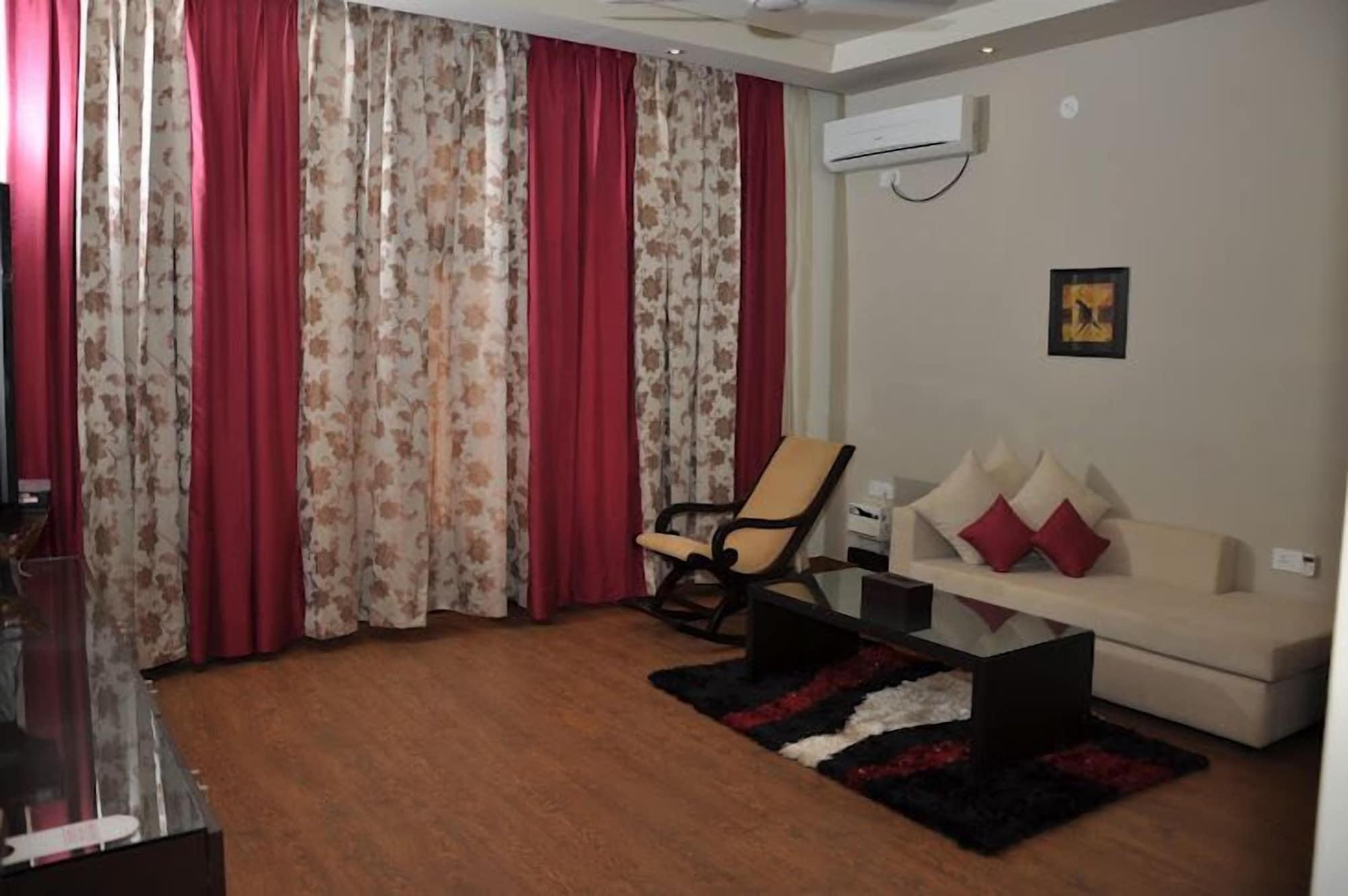 Sukhmantra Resort & Spa Candolim Bagian luar foto